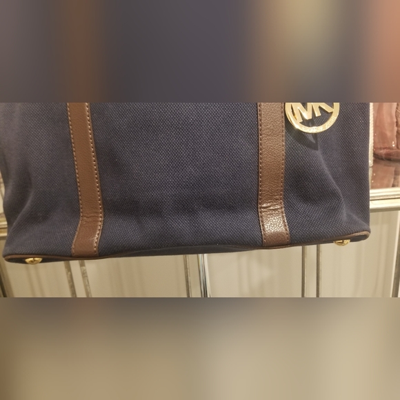 MICHAEL KORS Navy Canvas Tote - Picture 3 of 8